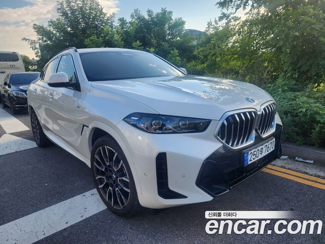 BMW X6 (G06)
