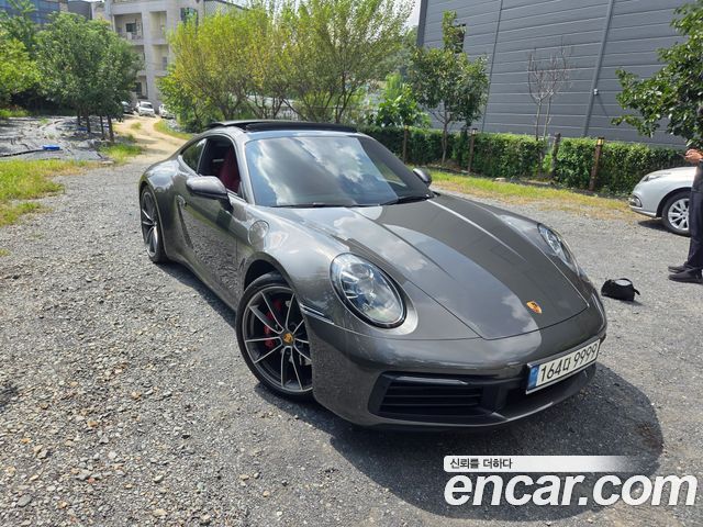Porsche 911 (992)