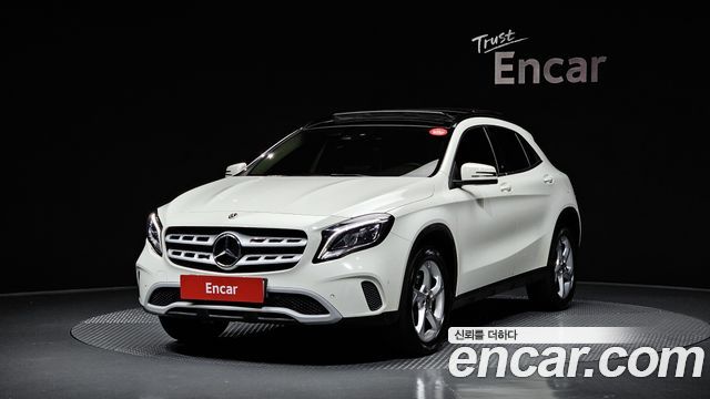 Mercedes-Benz GLA-Class X156