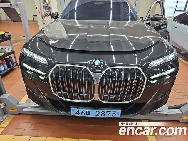 BMW i7 (G70)
