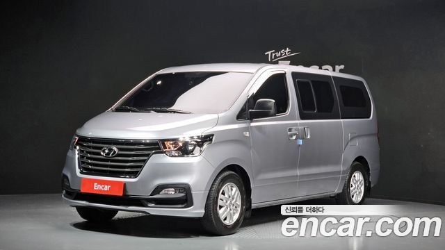 Hyundai The New Grand Starex