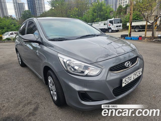 Hyundai Accent (new)