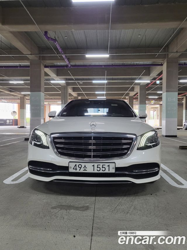 Mercedes-Benz S-Class W222