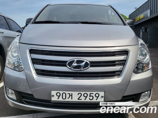 Hyundai Grand Starex
