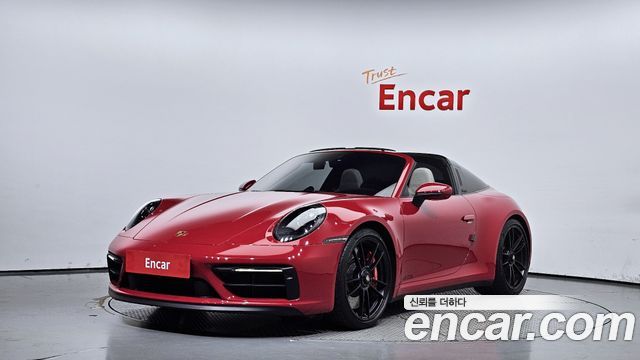 Porsche 911 (992)