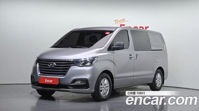 Hyundai The New Grand Starex