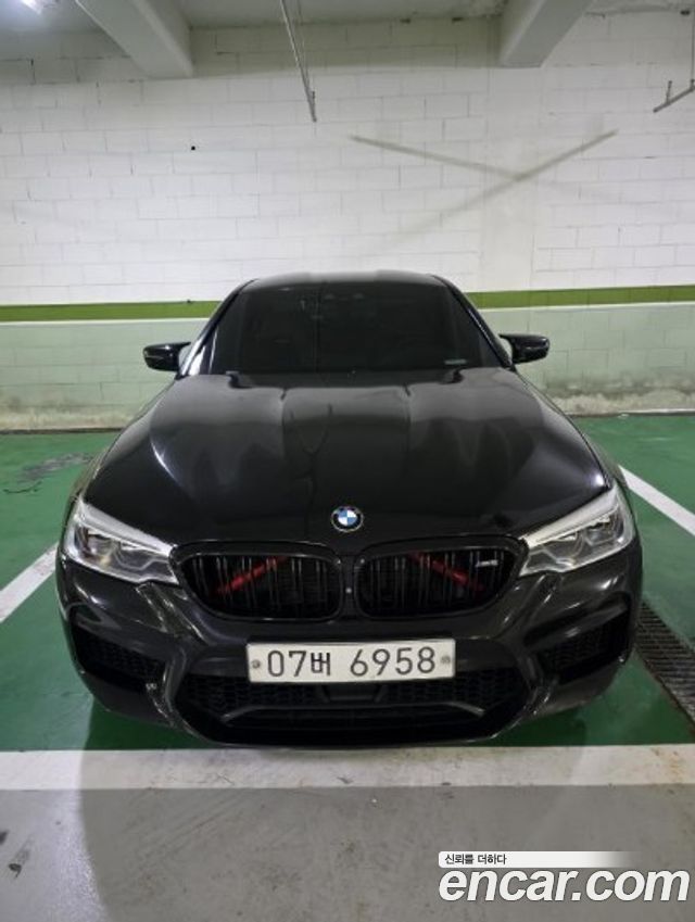 BMW M5 (F90)