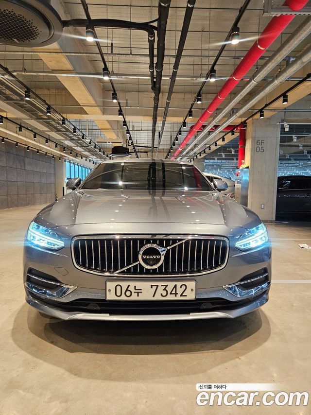 Volvo S90