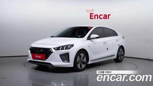 Hyundai The new IONIQ Hybrid