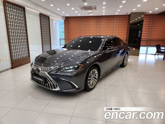 Lexus ES300h 7th Gen