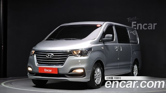 Hyundai The New Grand Starex