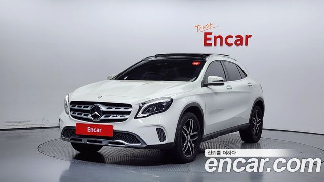 Mercedes-Benz GLA-Class X156