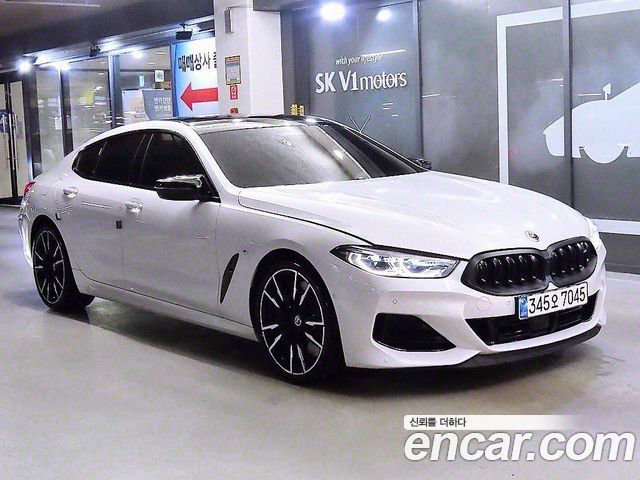 BMW 8 Series (G15)