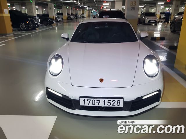 Porsche 911 (992)