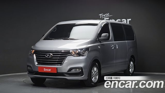 Hyundai The New Grand Starex