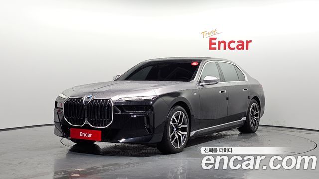 BMW i7 (G70)