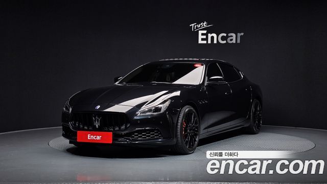 Maserati Quattroporte