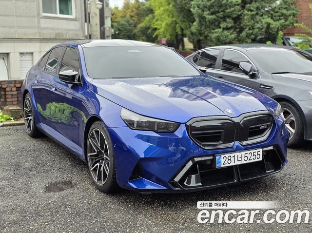 BMW M5 (G90)
