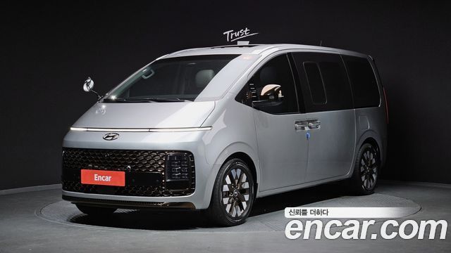 Hyundai Staria