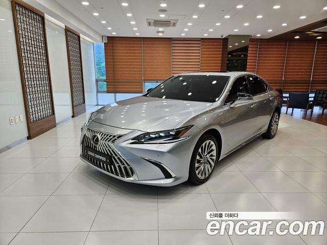 Lexus ES300h 7th Gen