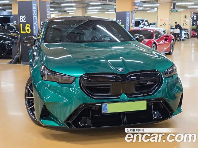 BMW M5 (G90)