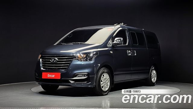 Hyundai The New Grand Starex