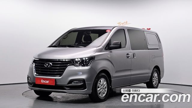 Hyundai The New Grand Starex