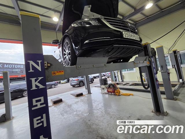 Mercedes-Benz S-Class W222