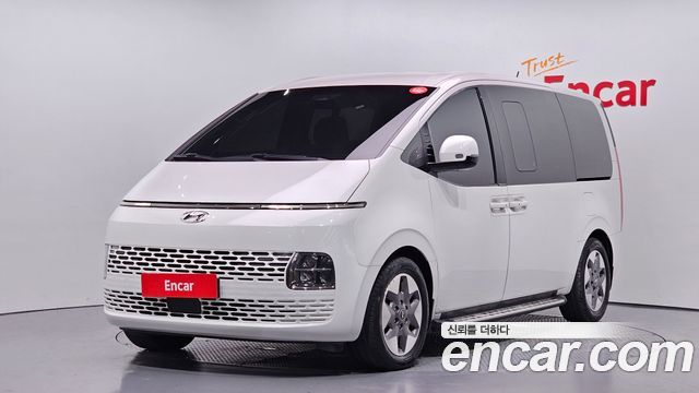 Hyundai Staria
