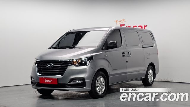 Hyundai The New Grand Starex