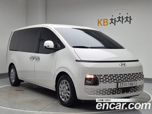 Hyundai Staria