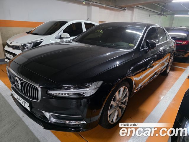 Volvo S90