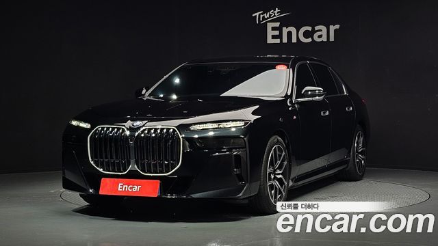 BMW i7 (G70)