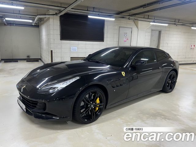 Ferrari GTC4 Lusso