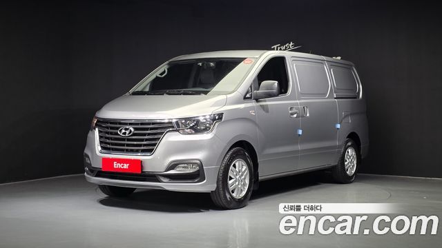 Hyundai The New Grand Starex