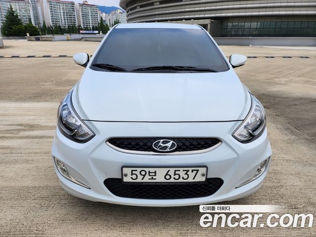 Hyundai Accent (new)