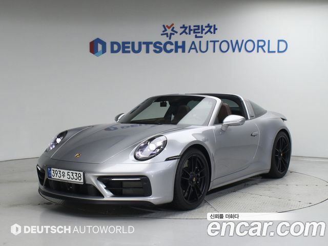 Porsche 911 (992)