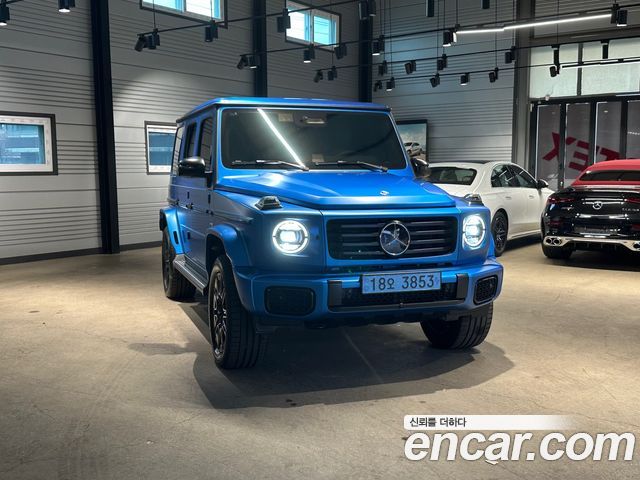 Mercedes-Benz G-Class W465