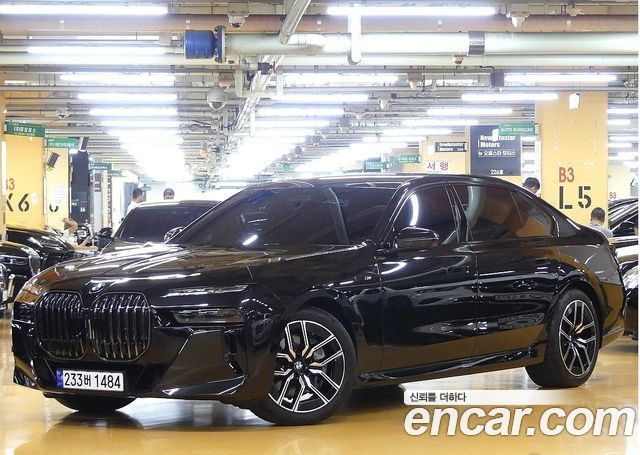 BMW 7 Series (G70)