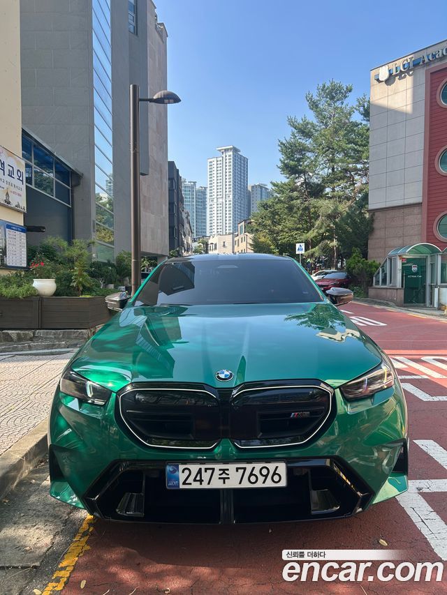 BMW M5 (G90)