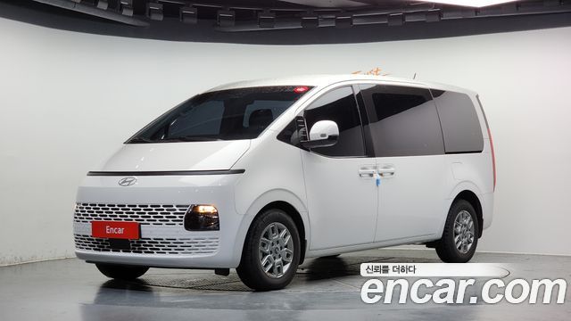 Hyundai Staria