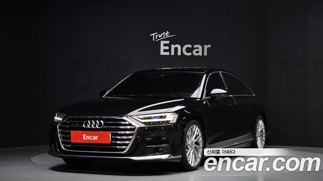 Audi A8 (D5)