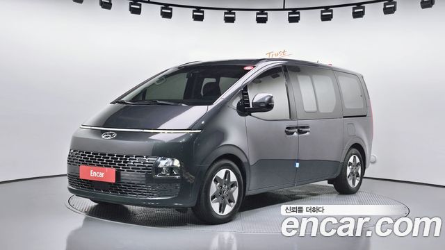 Hyundai Staria
