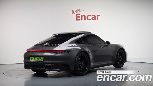 Porsche 911 (992)