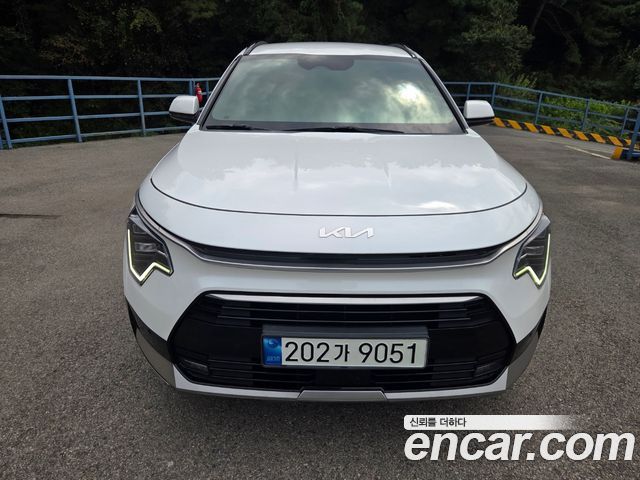 Kia The all new Niro