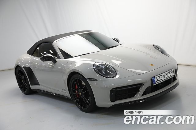 Porsche 911 (992)