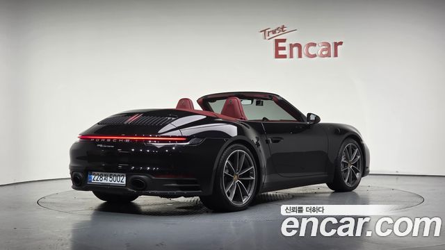 Porsche 911 (992)