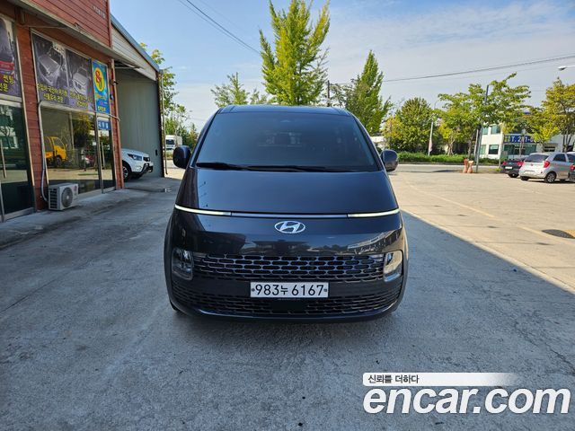 Hyundai Staria
