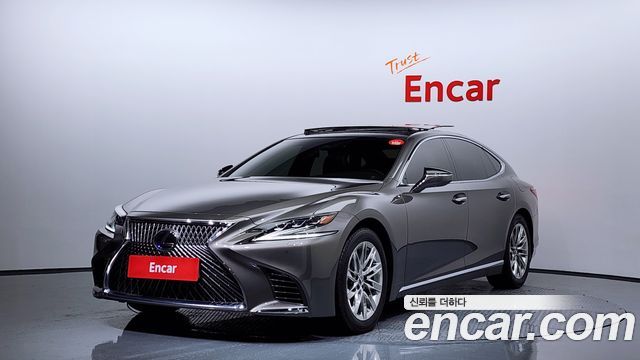 Lexus LS500 5th Gen