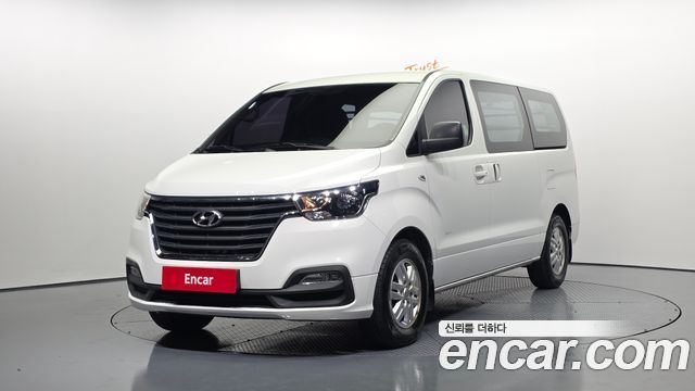 Hyundai The New Grand Starex